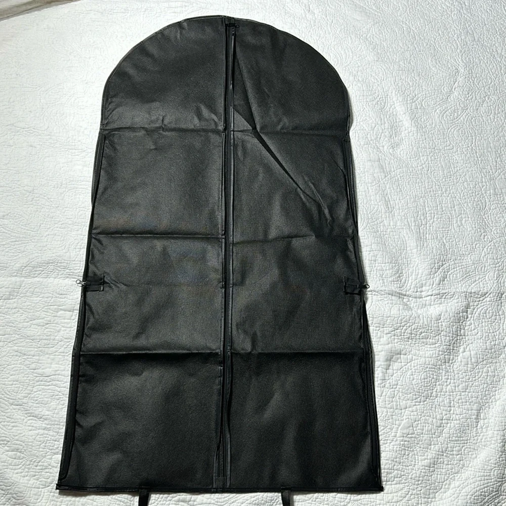 THEORY Garment Bags for Travel and‎ Closet Storage